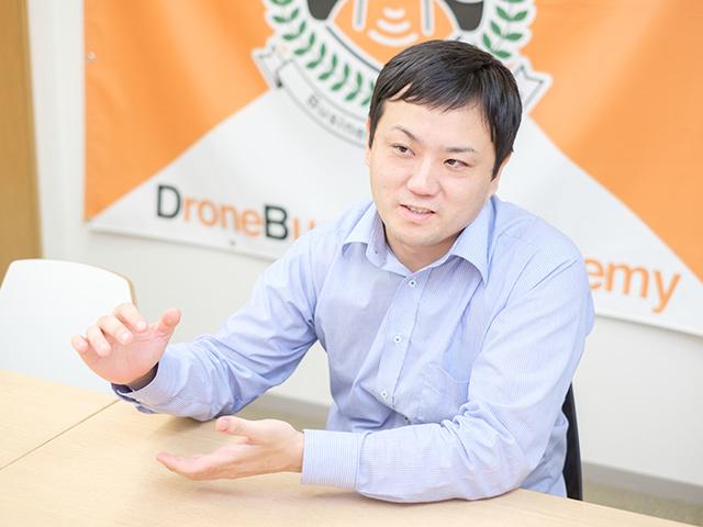 事業の柱を一つに絞ると、世の中の流れが変わったら、アウト。得意分野を持ちつつ、いろんな業界、いろんな仕事に精通していれば生き残ることができる。幅広く展開しているのは、将来を見据えた戦略が同社にはある。