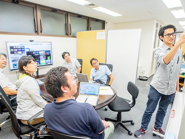 提供する『aIPE』は、既存のGPUと比較してコスト1/10、消費電力1/20、処理スピード2～10倍と圧倒的な優位性を持っている。