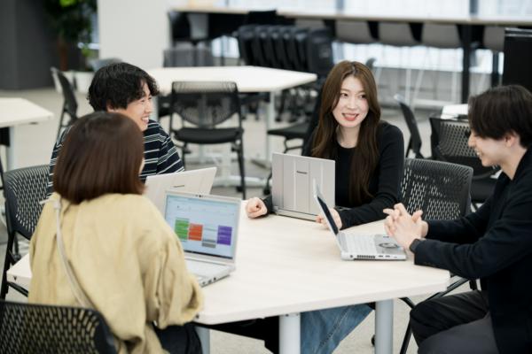 募集している求人：【東京｜世の中を動かす“バズ”の仕掛け人】SNSプランナー（次世代マネージャー候補）