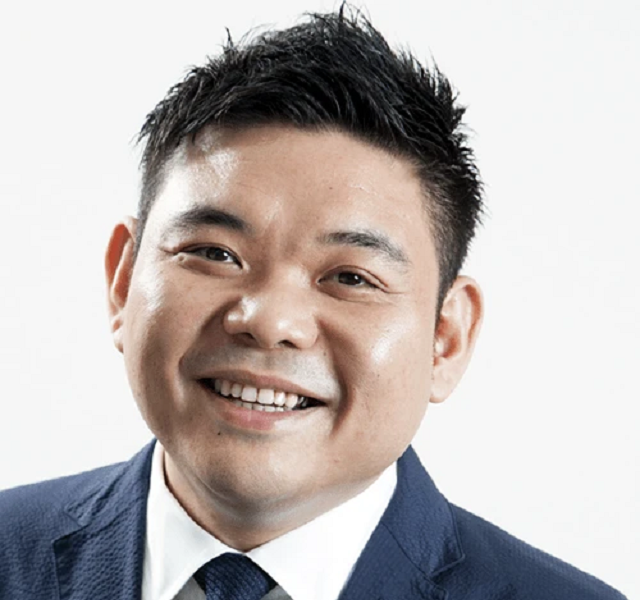 代表取締役　高畑卓