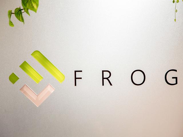 株式会社フロッグポッドは、システム開発を中心としてサービスを提供する企業だ。