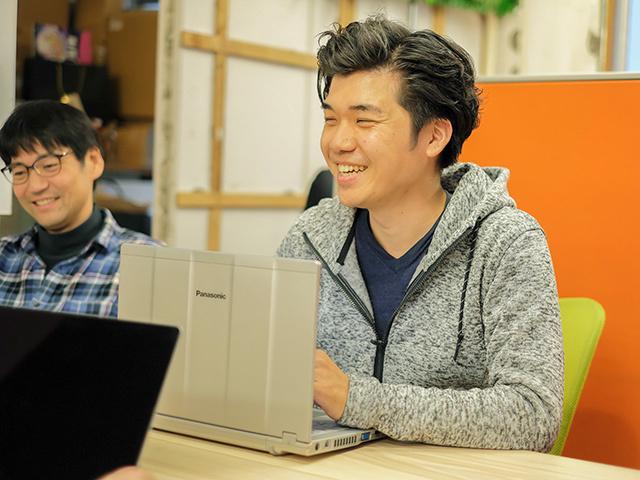 現在も幅広い業界、多様な企業との連携を進め、通信ネットワークの活用や遠隔制御、無線給電といった新しい技術を模索しながら、電池が持つ大きな可能性を形に変える取り組みを続けている。