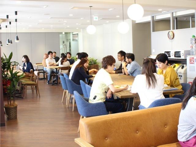 社員のほとんどが中途採用の職場。アイデアを出しやすい環境なので、色々なことにチャレンジしてください。