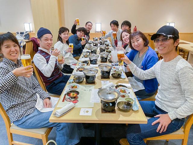 部署飲み会や全体飲み会などコミュニケーションは活発です。