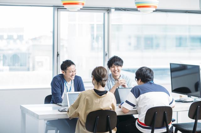 平均年齢32歳。これからのインフルエンサーマーケティング業界を担っていく若いリーダーが会社を牽引しています。