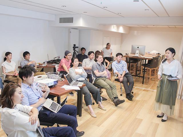 委員会活動も活発。研修委員会では定期的に全社向けの勉強会を行っている。