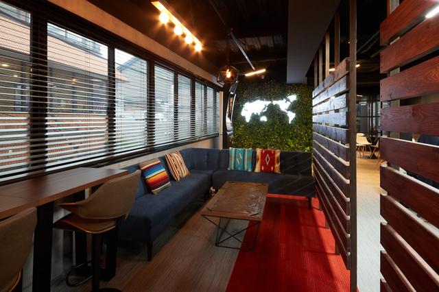 息抜きに利用できるカフェスペース