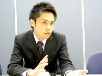 業務管理部　主任　新井 卓也 氏