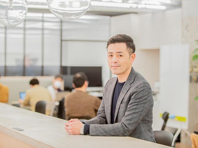 代表取締役社長　上枝康弘