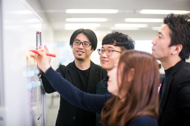 多様なメンバー｜年齢や経歴は様々です。メンバー内で活発に意見交換が行われます。