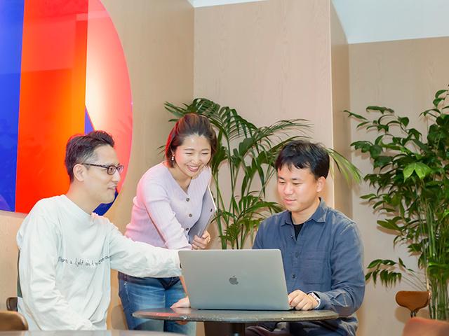 同社では、仕事とキャリアに関する情報サービスを軸に事業を展開している。