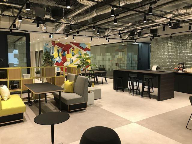 都内のシェアオフィス・コワーキングスペースを拠点としています。