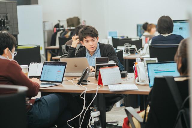 同社の平均年齢は37歳