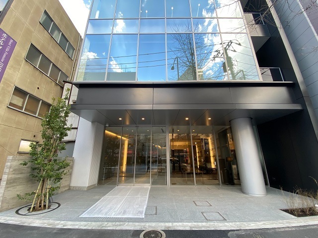 2020年3月に新オフィスへ移転。神保町駅から徒歩１分の新築ビル。