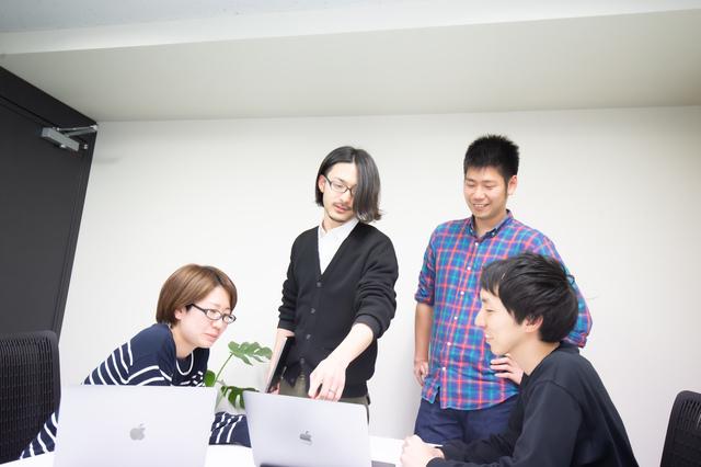 3〜4名のチームで協働しながらプロジェクトを進めています！
