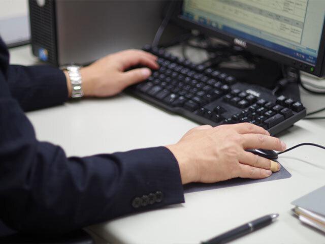 オフィスでの勤務はもちろん、リモートワークも積極的に取り入れ新しい働き方を推進しています。