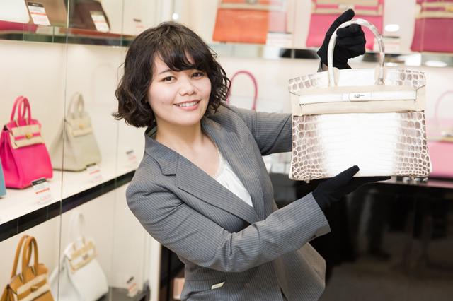 銀座本店の出店が成功し、商品がより潤沢に確保できるようになると売り上げが急激に伸びた。