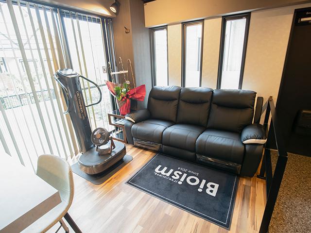 GISを活用したクラウド型の車両運行管理システムを軸に、家庭系ごみの収集業務を支援している。