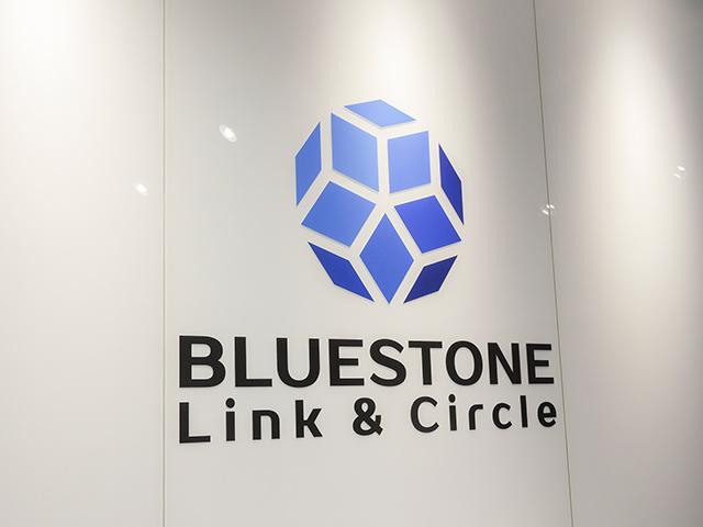 株式会社ブルーストーンリンクアンドサークルは、通信キャリア各社の通信エリアの拡大と通信品質の改善をするために、電波強度を測定し通信エリアの設計測定を手掛ける会社だ。