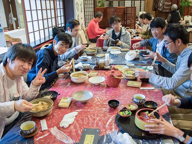 社風としては、大企業のような厳しいルールに縛られることなく何でも言いあえる。社長に直接意見することもでき、その際、社長は社員の話に親身に耳を傾けてくれる。