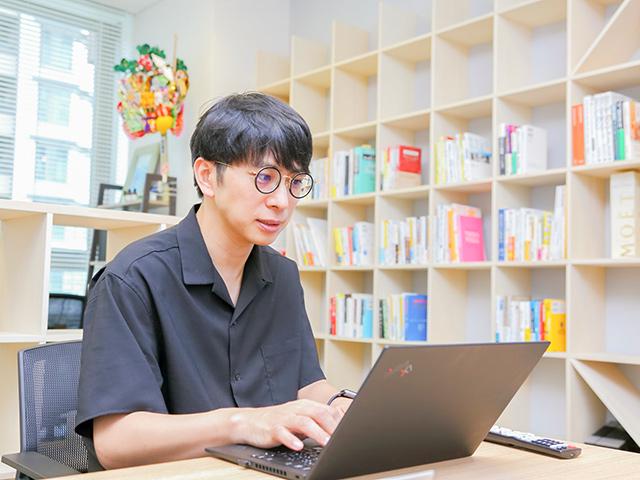 代表取締役社長　細田 和宏氏
大手ネット広告代理店でマーケターとして業務に従事した後、事業会社へ転じ、コンテンツ制作やMAツール導入事業等に携わった。代理店側と事業主側の両面からデジタルマーケティングに関わった経験を持つ人物だ。