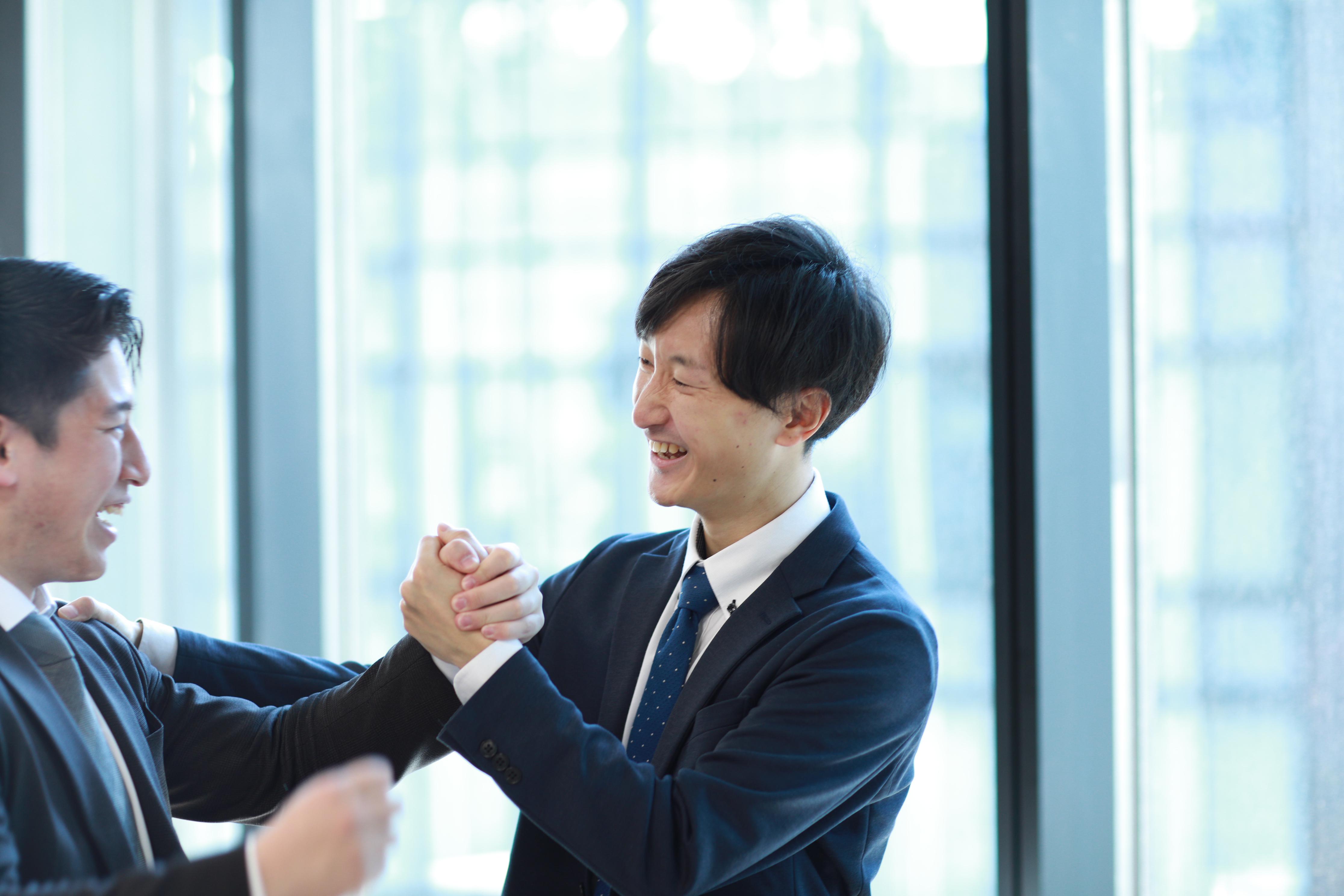 信頼関係の構築をとても大切にしています。思いを共有し本音で向き合える仲間が居るからこそ、最高のクリエイティブや最高のアイディアに繋がっていくのではないでしょうか。