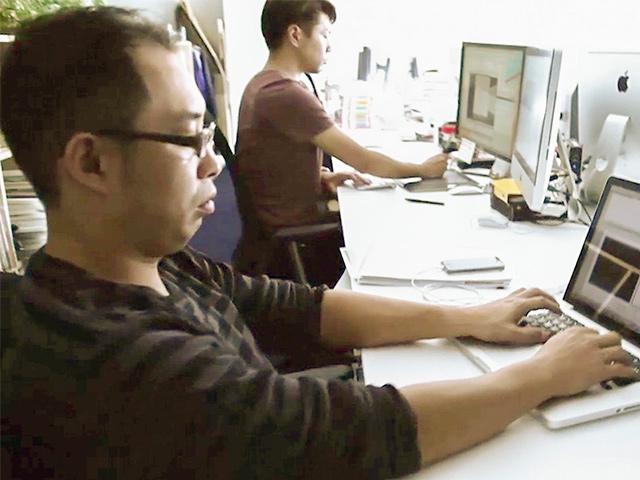 2021年6月頃のローンチを目指し、新しい自社プロジェクト：飲食店のテイクアウトアプリの開発に力を入れる。