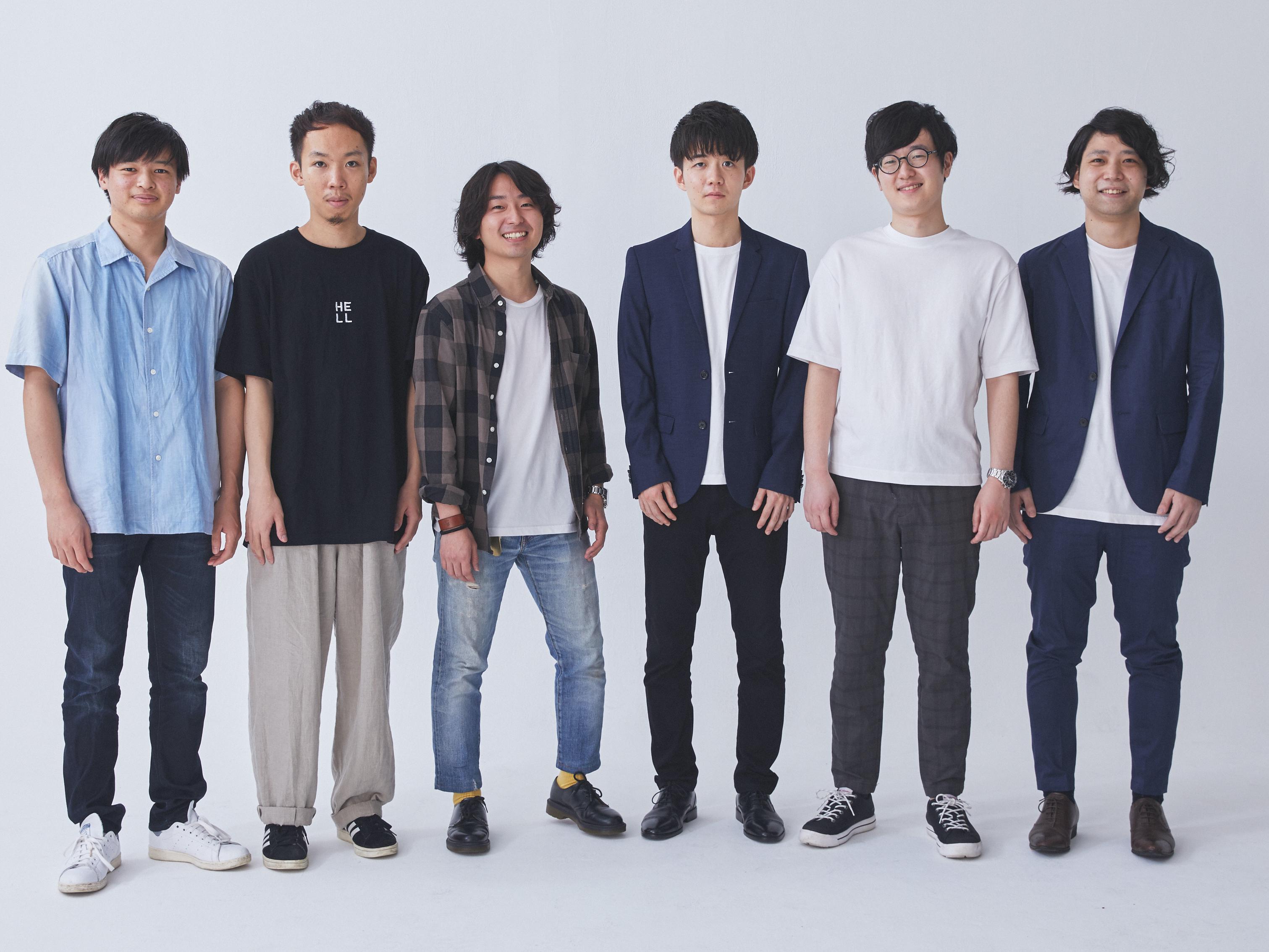 エンジニア・デザイン・Bizがシームレスにつながり、プロジェクトごと試行錯誤してサービスをつくり上げます。