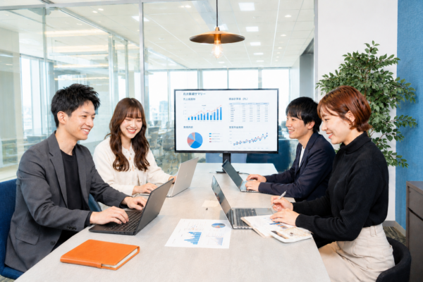 募集している求人：【経理財務担当（東京本社勤務）】