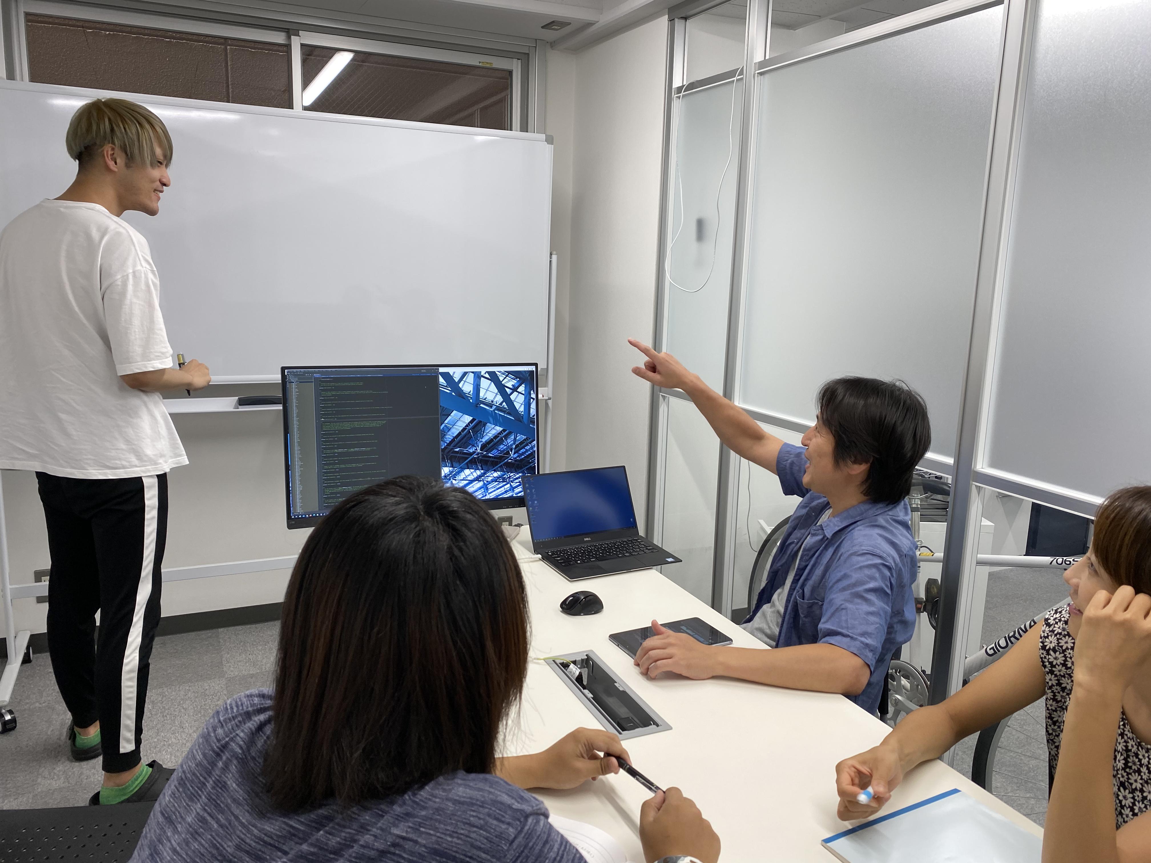 同社が大切にしていることは、顧客の業務を深く知り、何を作れば喜ばれるか常に考え続ける姿勢だ。