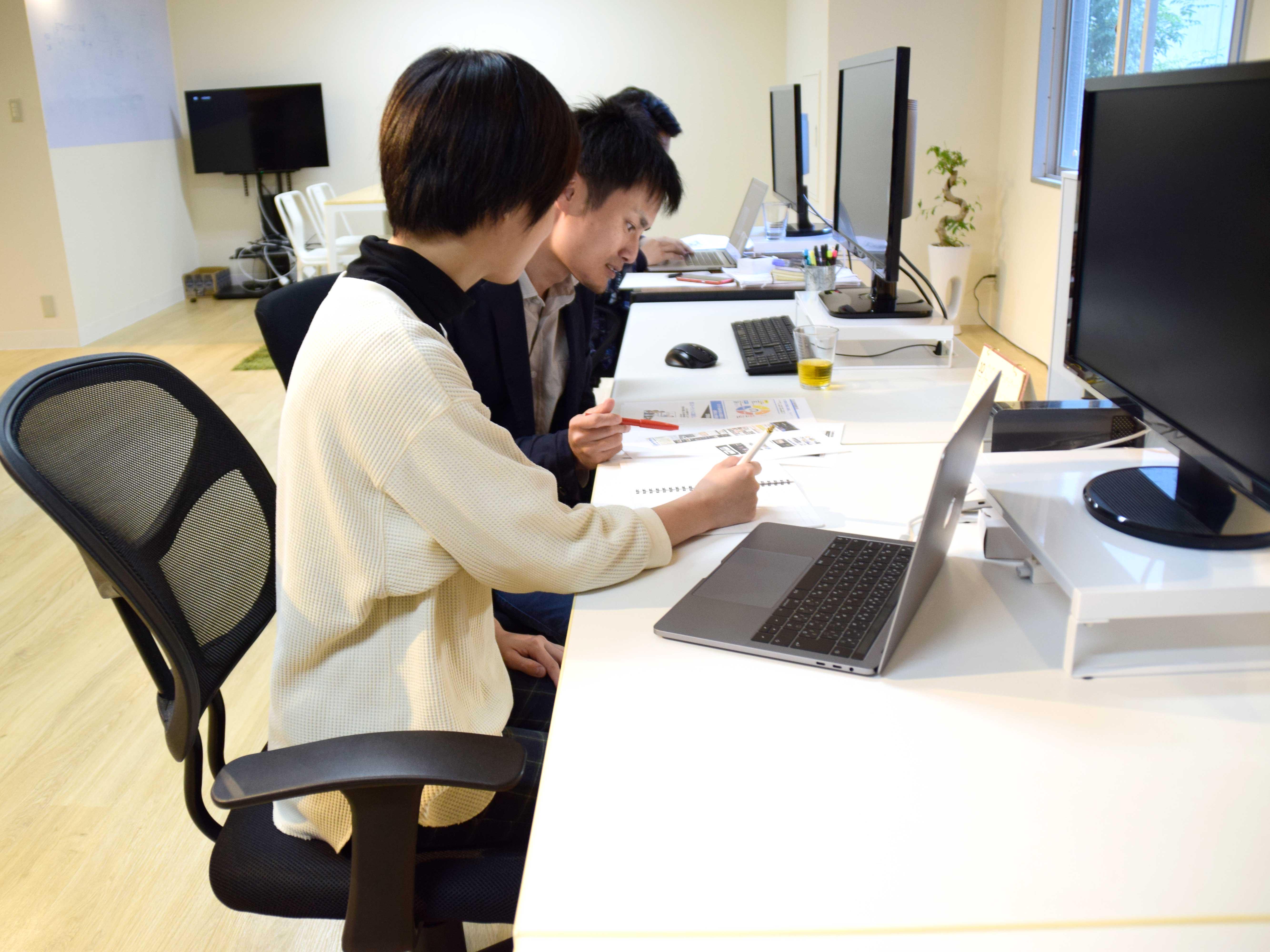 「本来あるべき顧客企業の成長」に目を向けながら、戦略立案から施策の実行、評価までをワンストップでサポートする。手がけた案件は、教育・子どもサービス、インバウンド、美容・健康関連、ホビー事業、アグリビジネスなど幅広い。