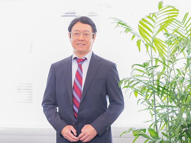 代表取締役社長　山田一成氏