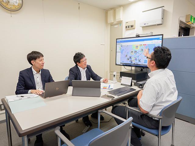 同社で働くようになって、考える楽しさ、自分のアイデアがシステムに反映される面白さに気付いた中途入社の社員もいるそうだ。