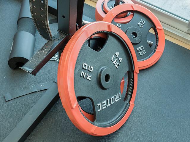 各メンバーが最もパフォーマンスを発揮できる働き方を推奨しており、服装や音楽鑑賞などは自由。

コロナ禍ということもあり、週イチでMTGを行っており、それ以外はリモート勤務としている。