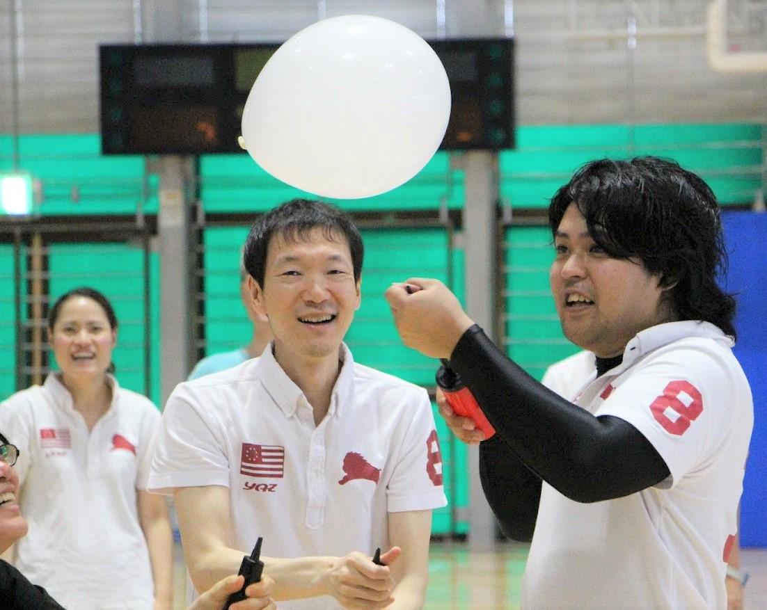 年に1度の全社運動会『YAZ-Fes』

体育館を貸し切り、様々な競技を通じて、社内のコミュニケーション活性化を図る目的で開催しています。
