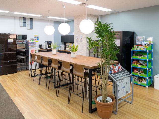 在宅勤務制度などの活用を推進し、ワーク・ライフ・バランスを重視する社員も働きやすい制度・風土がある。