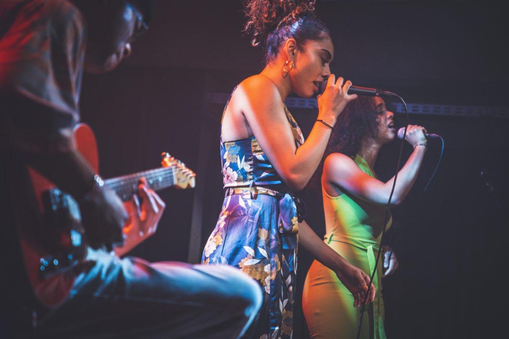 UKのR&BシンガーJaz KarisとRuby Francisのライブ