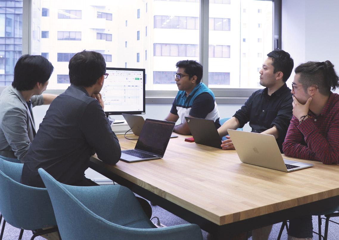 海外出身のメンバー比率は約50%！主にエンジニア・デザイナーを中心としてグローバルなメンバーで構成されています。