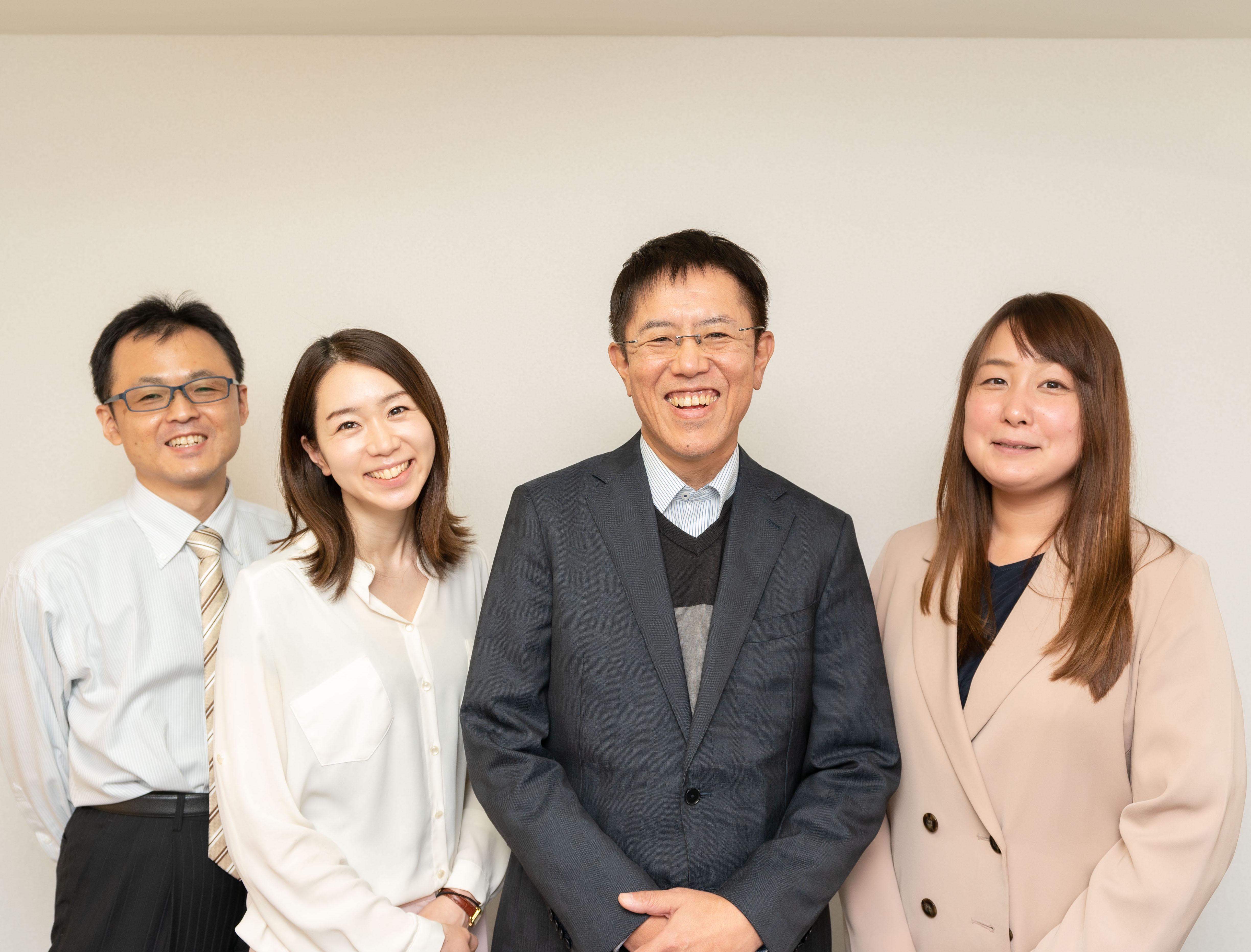 同社は、官公庁や民間企業の各種システム開発、保守・運用等のシステムエンジニアリングサービスを提供する企業だ。