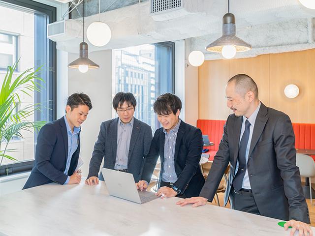 短期的には受託案件を増やしてSESとの二本柱にすること。その先に、アイデアやチャンスがあれば、自社サービスづくりにも着手していく。