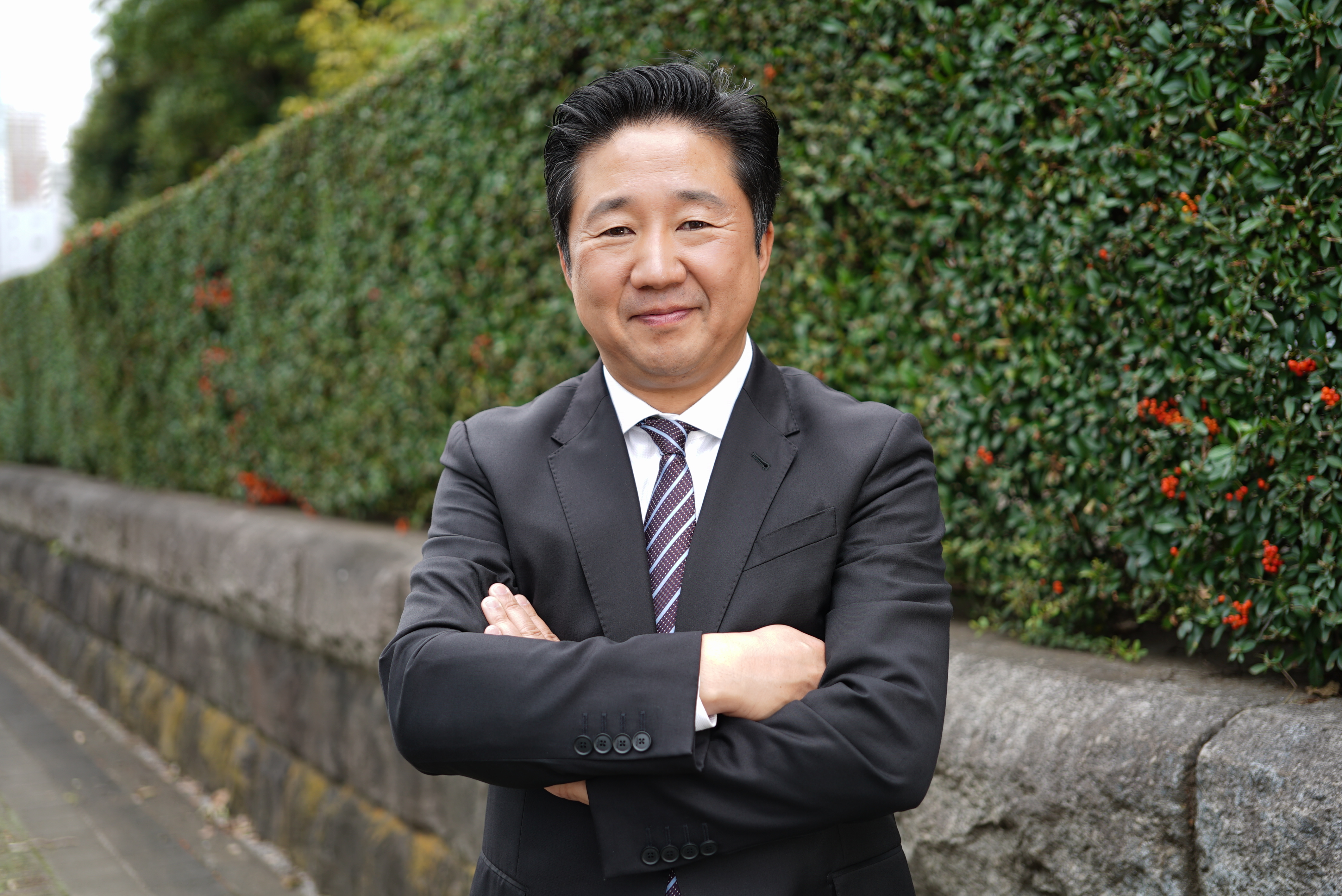 代表取締役　浅田 剛治氏
30歳でノバレーゼを起業し、東証一部上場まで成長を牽引。2017年に同社を設立。