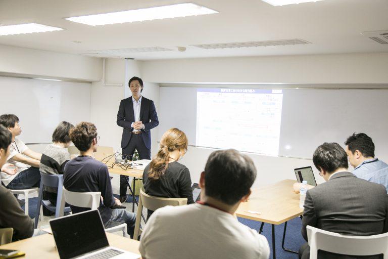 会社や社員のステージに合わせて、社員それぞれが学びたいこと・必要なことを、外部からプロをお招きしている勉強会