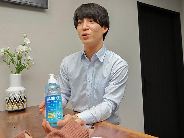 日本国内に三つの生産工場を持ち、中国の広東省東莞市にある七つの海外協力会社・工場と合わせて、日用家電から化粧品・医療機器、食品まで、日々の生活に密着した商品を数多く世に送り出している。