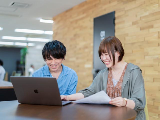 クオリティを上げるために、プロジェクトメンバーで集まり意見を交わしております。