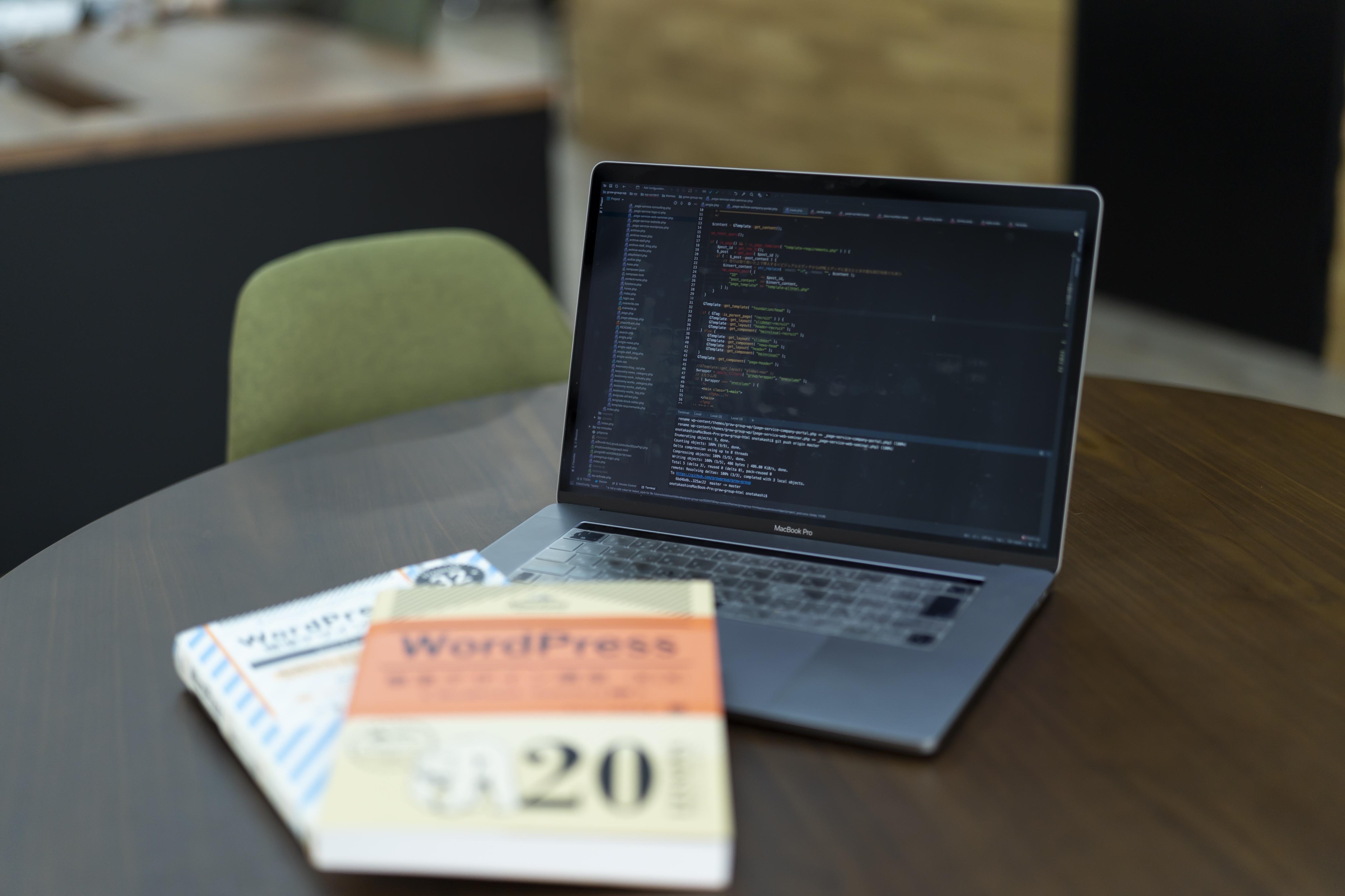 弊社エンジニアが出版した書籍です。