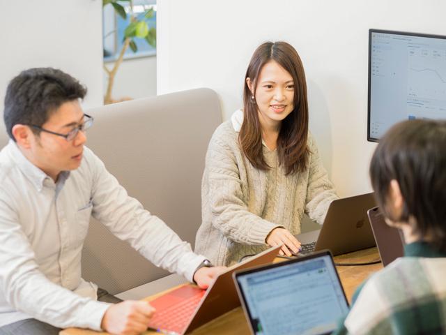 年齢や社歴、立場、部署等に関係なく、オープンに議論を交わし、実行していくカルチャーです。