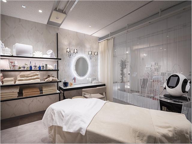 ショールームも併設。実際のエステサロン風のスペースもあり、エステ体験もできます。