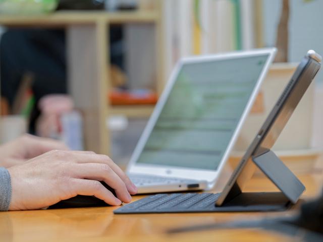 今後、ユーザーの稼働状況を共有できるプラットフォームを開発し、日本のものづくりの多品種少量短納期への最適化を目指す。