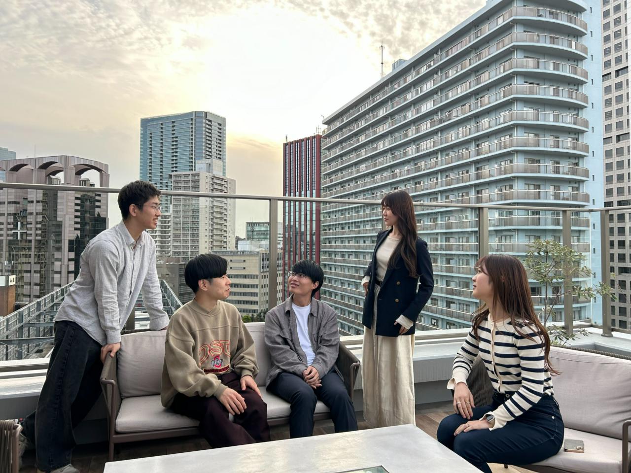 株式会社LiB 求人画像1
