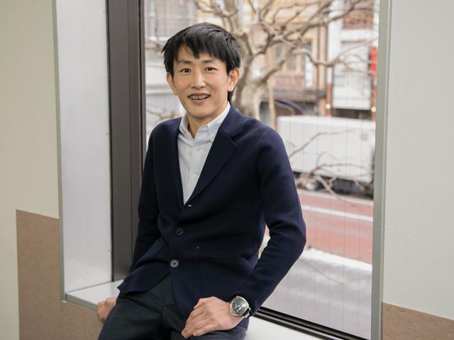 1963年に街のカメラ屋として創業し、時代のニーズをとらえてレンタルに進出。以後、堅実に成長し、近年は特に売上を伸ばしている。